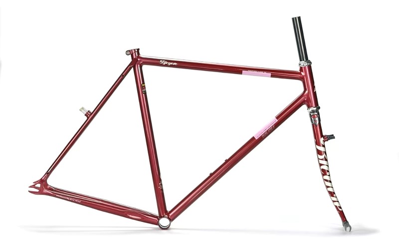 Фреймсет BJ Cycle Traveller, рубиновый красный за 1599,99 руб. в интернет-магазине городских велосипедов City Bikes в Минске.