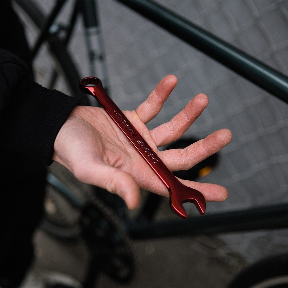 Ключ на 15 красный за 15,99 руб. в магазине городских велосипедов City Bikes в Минске.